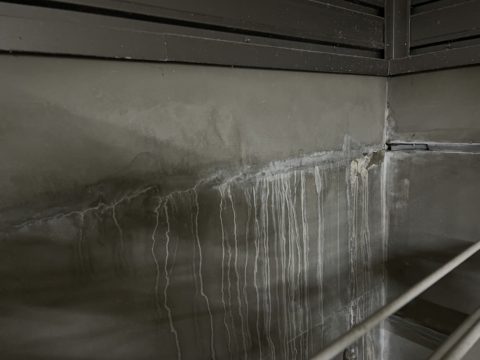 兵庫県尼崎市　マンション（地下駐輪場）止水工事